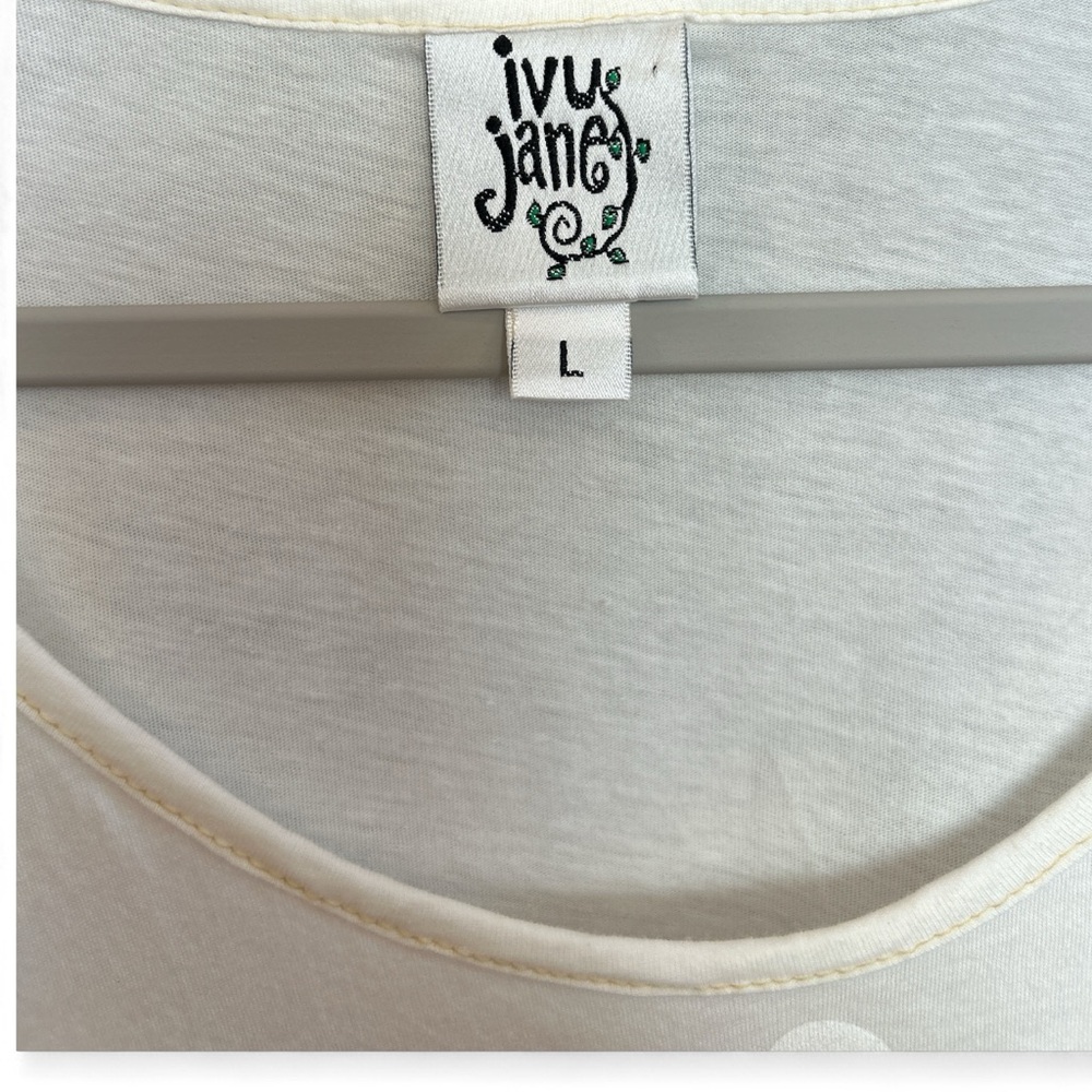 Ivy Jane Women’s Cream Peace Graphic Tee.  NWT  Size L - Picture 2 of 9